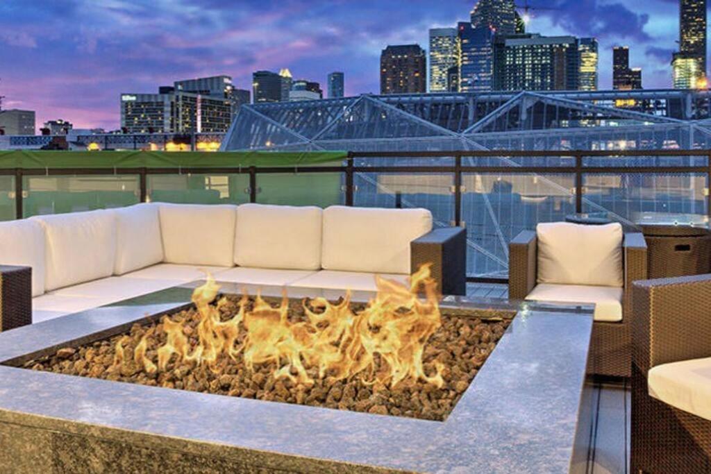U1 Penthouse With Car Dwntown 1br 1bth Daire