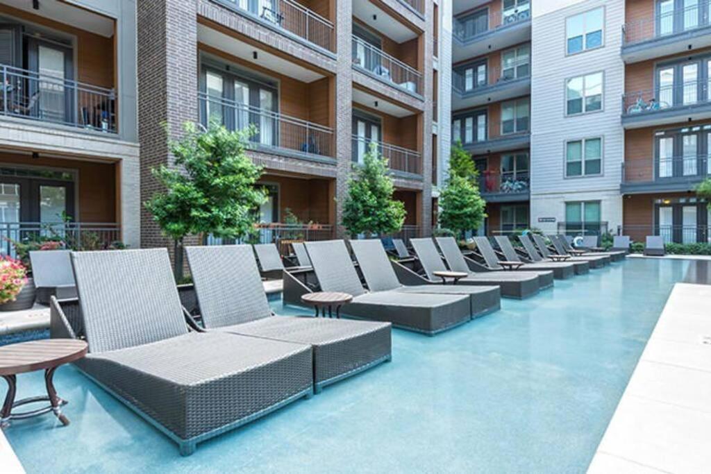 U1 Penthouse With Car Dwntown 1br 1bth Daire *